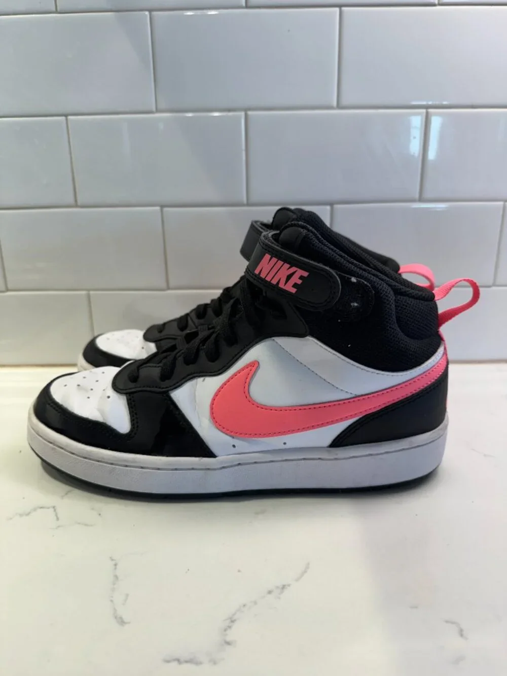 Nike Court Borough Mid 2 High Top Sneakers Girls 7Y Lace Up Hook and Loop Strap